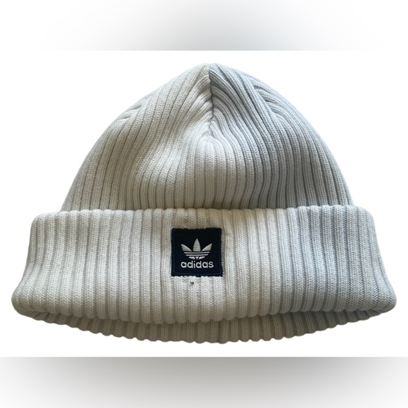 Adidas beanie - Picture 1 of 2